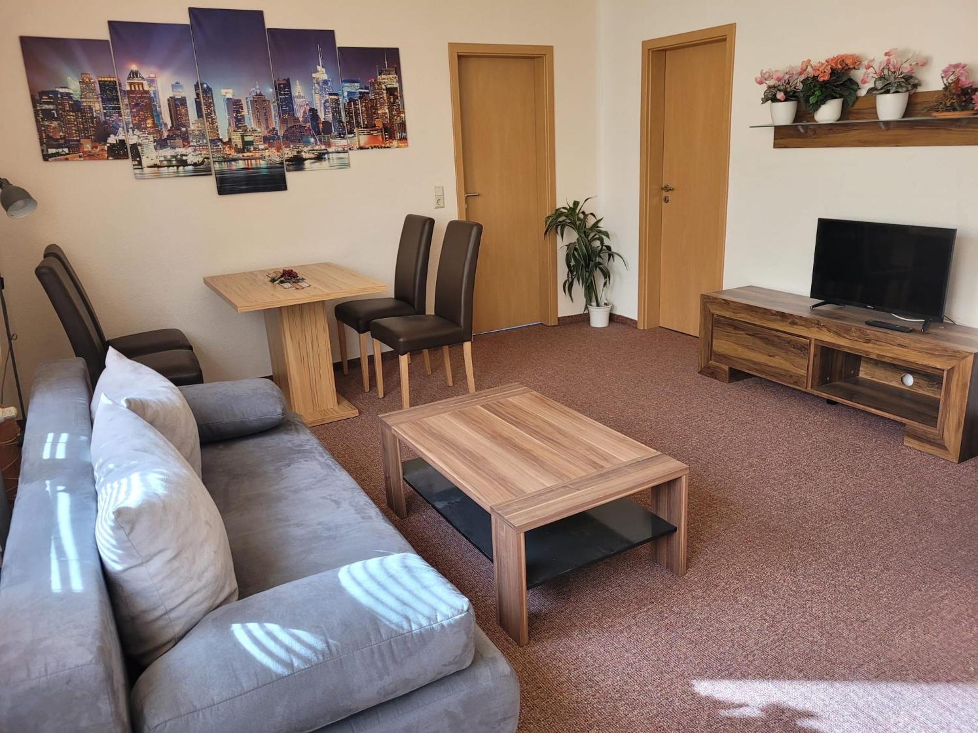 Apartment - Gaestewohnung - Unterkunft Monteure Хемніц Екстер'єр фото