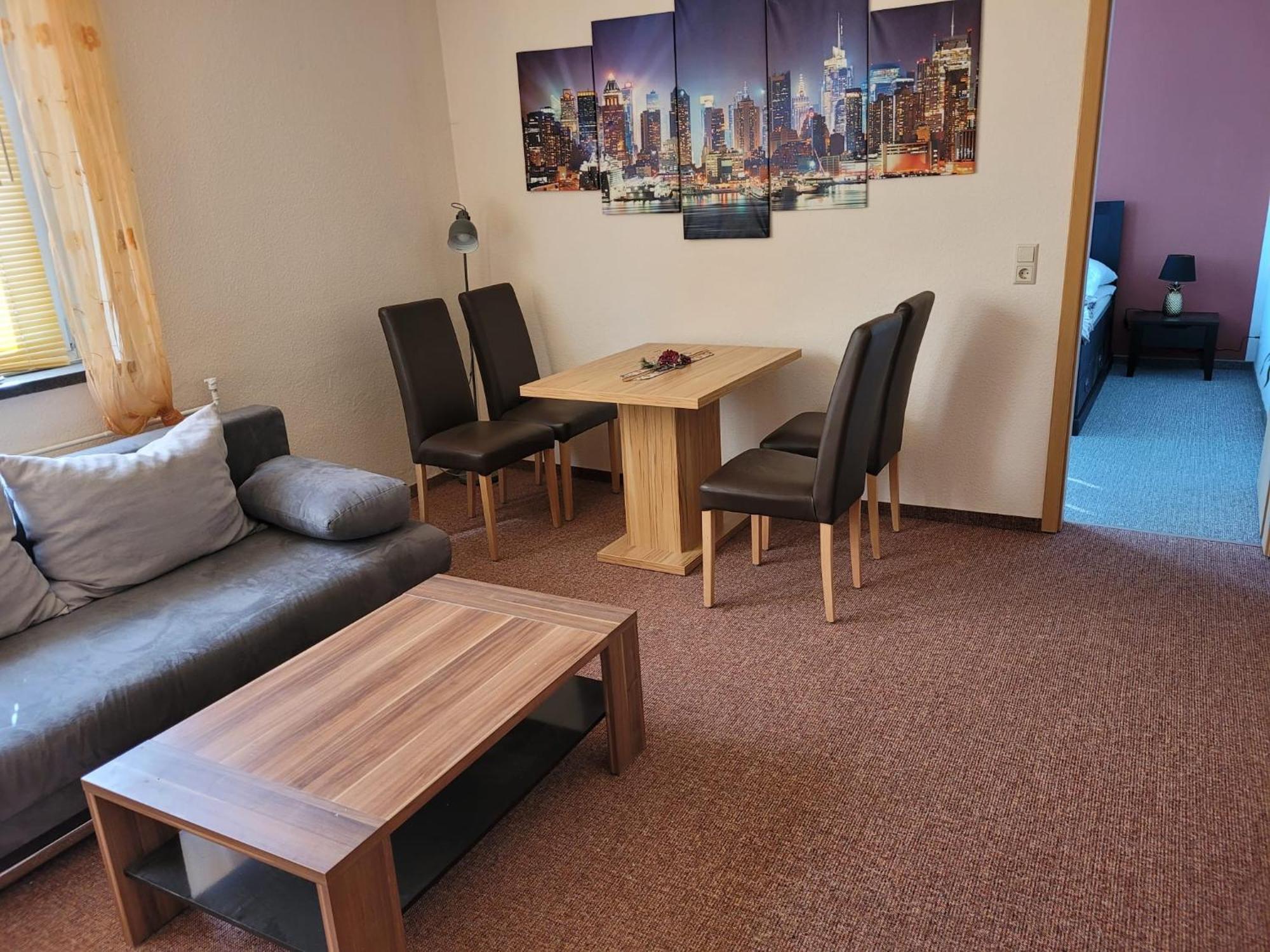 Apartment - Gaestewohnung - Unterkunft Monteure Хемніц Екстер'єр фото
